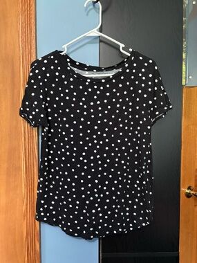Maurices Black Short Sleeve Polka Dot Tee